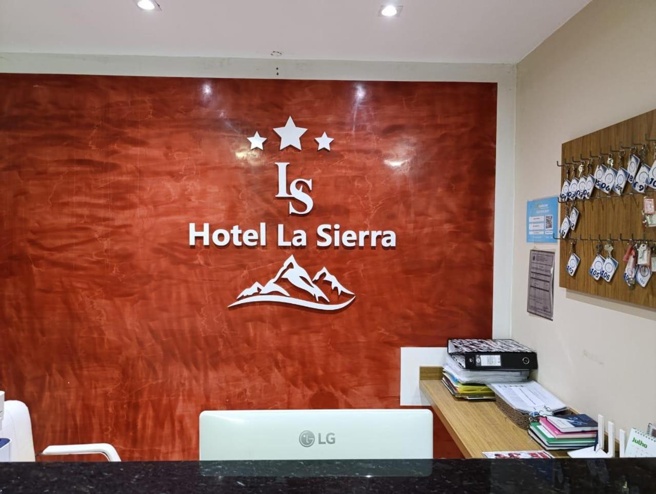 Hotel La Sierra Бодокена Екстериор снимка